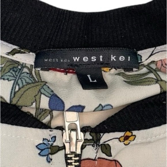 West Kei bomber jacket
Women’s size L - Picture 8 of 9